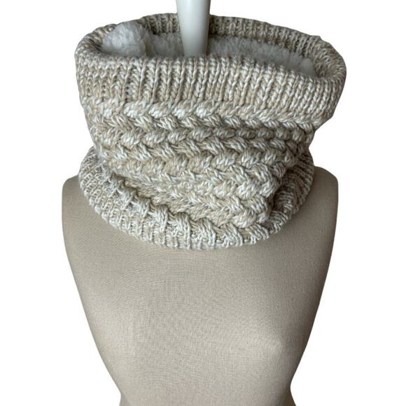Knit Ivory Infinity Scarf With Sherpa Lining - Picture 1 of 4